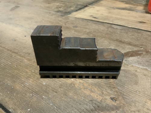 Lathe chuck jaw - 7104, w32